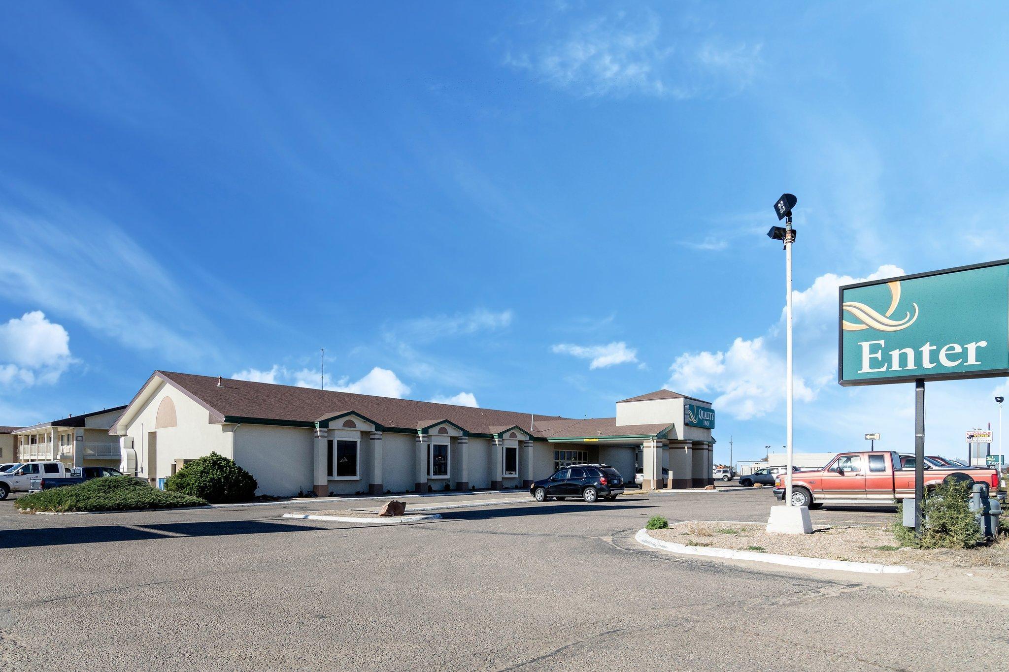 Colby Inn And Suites Exterior foto
