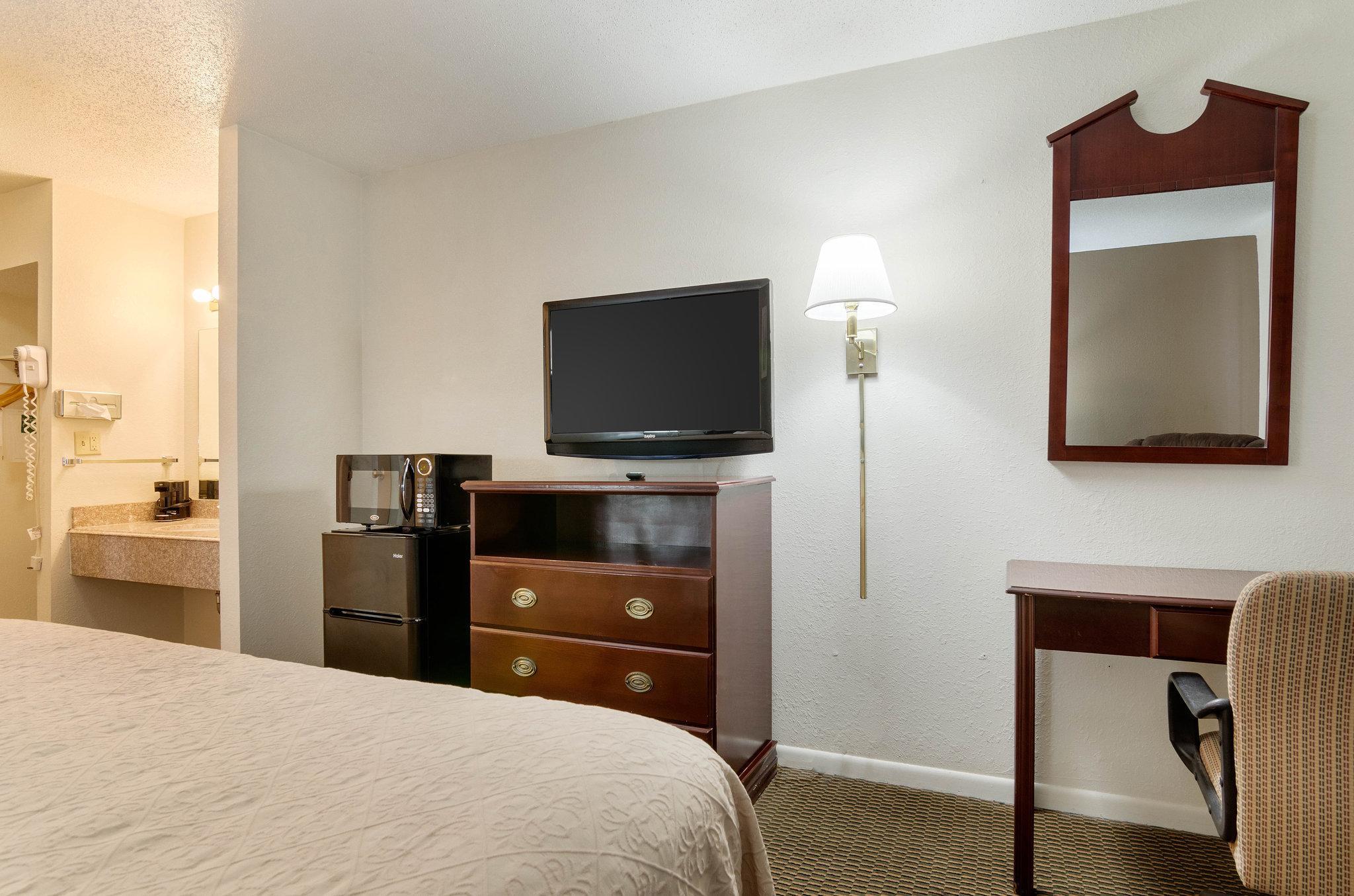 Colby Inn And Suites Exterior foto